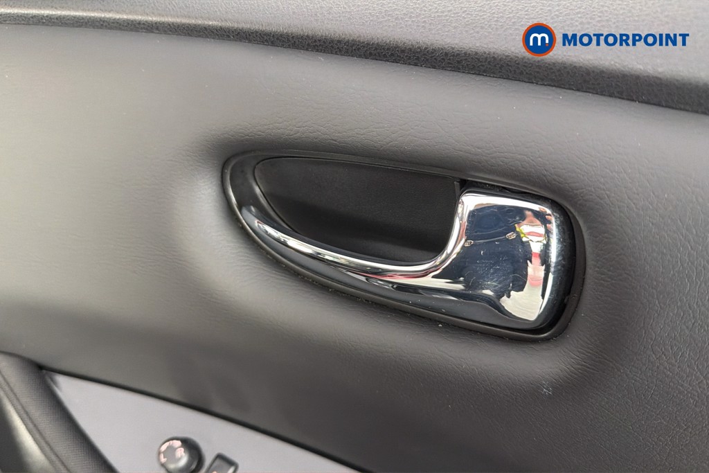 Nissan Leaf N-Connecta Automatic Electric Hatchback - Stock Number (1665429) - 42nd supplementary image