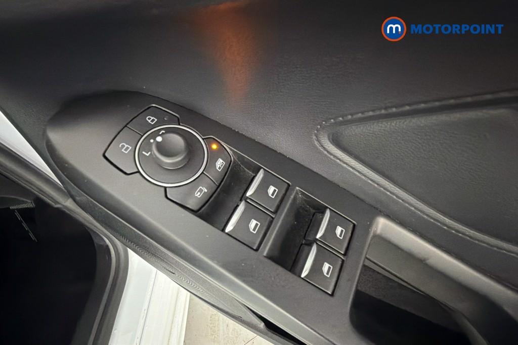 Ford Focus St-Line Automatic Petrol Estate - Stock Number (1665536) - 20th supplementary image
