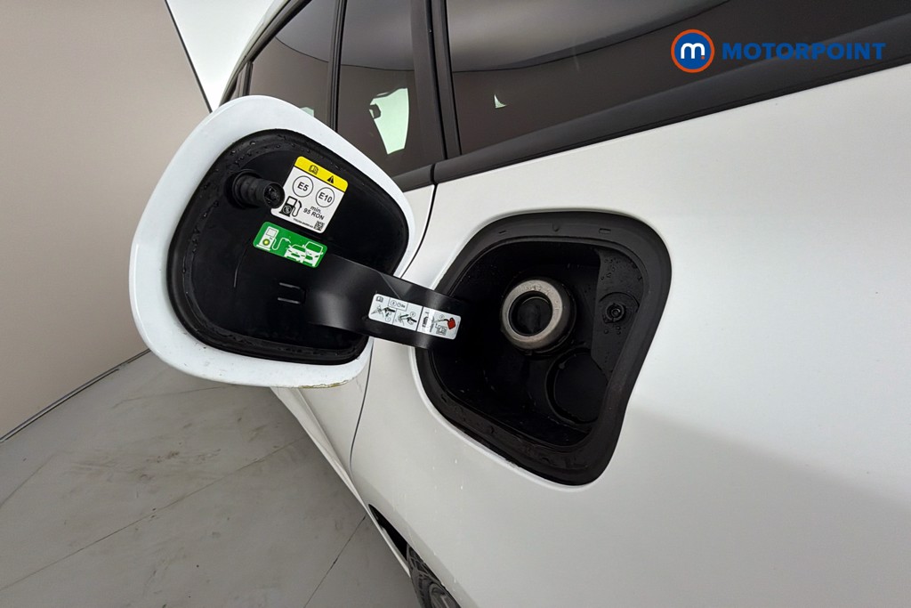 Ford Focus St-Line Automatic Petrol Estate - Stock Number (1665536) - 41st supplementary image