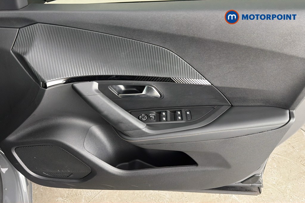 Peugeot 2008 Allure Manual Petrol SUV - Stock Number (1665830) - 19th supplementary image