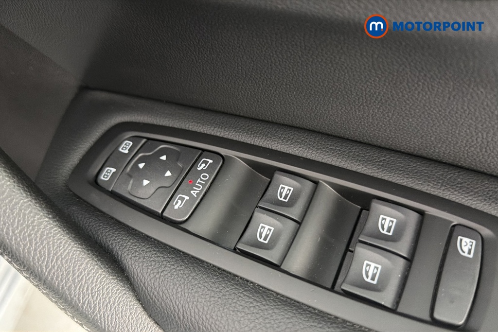 Renault Kadjar Iconic Manual Petrol SUV - Stock Number (1665858) - 19th supplementary image