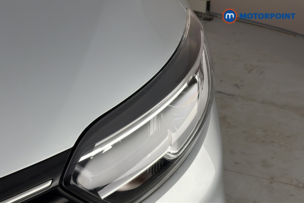 Renault Kadjar Iconic Manual Petrol SUV - Stock Number (1665858) - 42nd supplementary image
