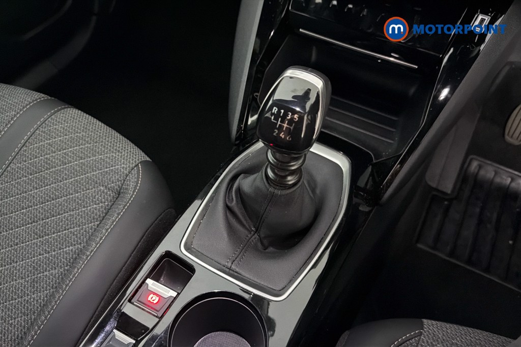 Peugeot 2008 Allure Manual Petrol SUV - Stock Number (1665910) - 15th supplementary image