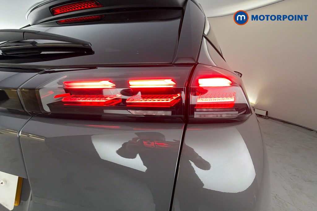 Peugeot 2008 Allure Manual Petrol SUV - Stock Number (1665910) - 38th supplementary image