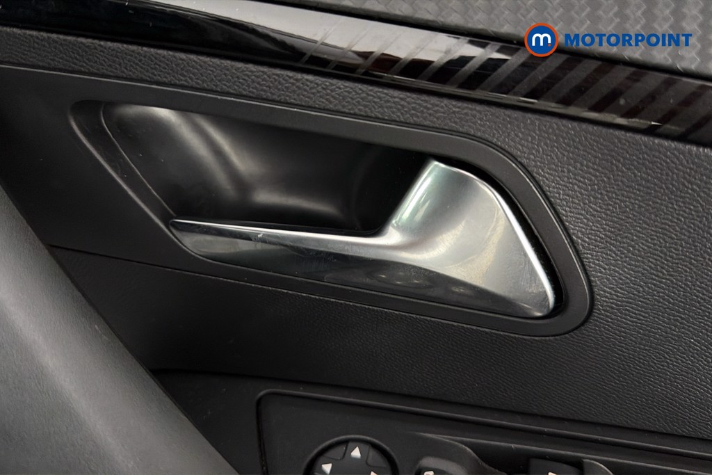 Peugeot 2008 Allure Manual Petrol SUV - Stock Number (1665910) - 42nd supplementary image