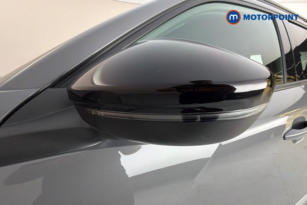 Peugeot 2008 Allure Manual Petrol SUV - Stock Number (1665910) - 43rd supplementary image