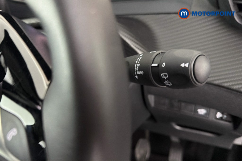 Peugeot 2008 Allure Manual Petrol SUV - Stock Number (1665924) - 7th supplementary image