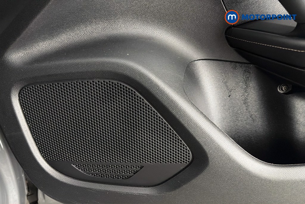 Peugeot 2008 Allure Manual Petrol SUV - Stock Number (1665924) - 21st supplementary image