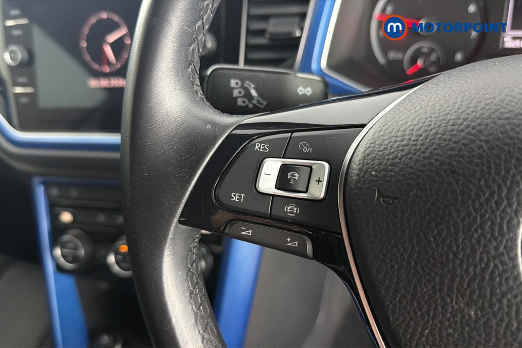 Volkswagen T-Roc Design Manual Petrol Convertible - Stock Number (1666057) - 4th supplementary image