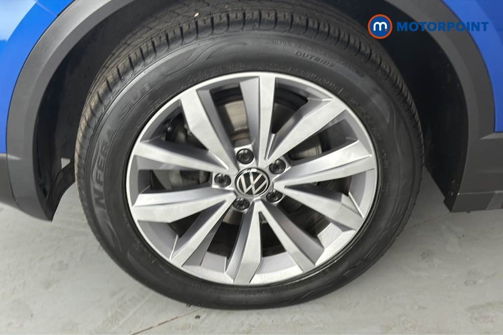 Volkswagen T-Roc Design Manual Petrol Convertible - Stock Number (1666057) - 44th supplementary image