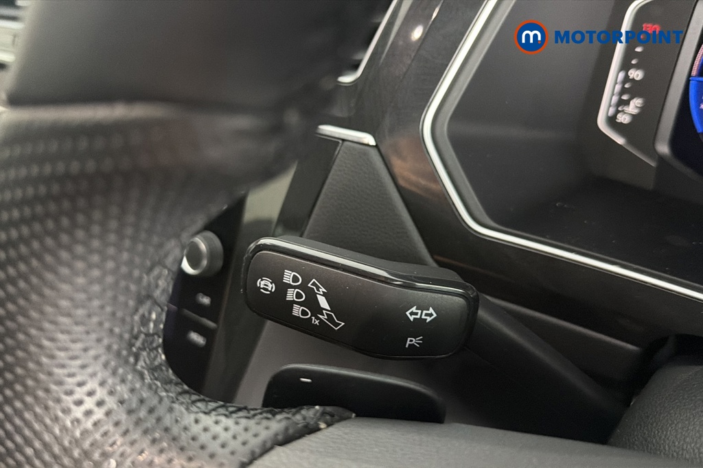 Volkswagen Tiguan R-Line Edition Automatic Petrol SUV - Stock Number (1666343) - 5th supplementary image