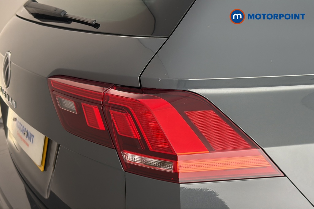 Volkswagen Tiguan R-Line Edition Automatic Petrol SUV - Stock Number (1666343) - 36th supplementary image