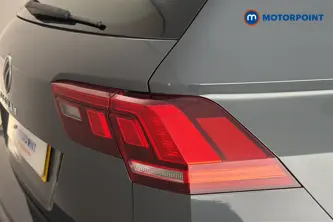 Volkswagen Tiguan R-Line Edition Automatic Petrol SUV - Stock Number (1666343) - 36th supplementary image