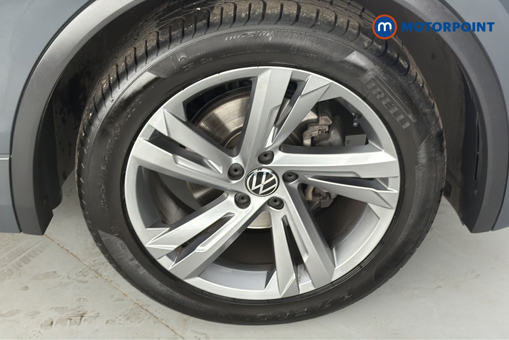 Volkswagen Tiguan R-Line Edition Automatic Petrol SUV - Stock Number (1666343) - 47th supplementary image