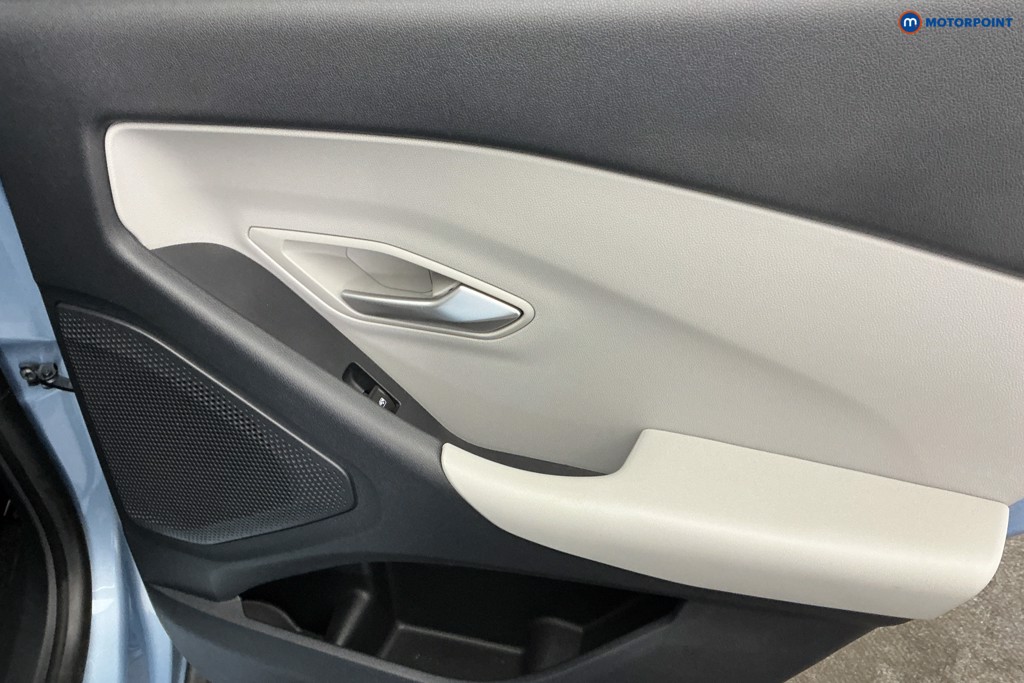 Ford Explorer Premium Automatic Electric SUV - Stock Number (1666430) - 25th supplementary image