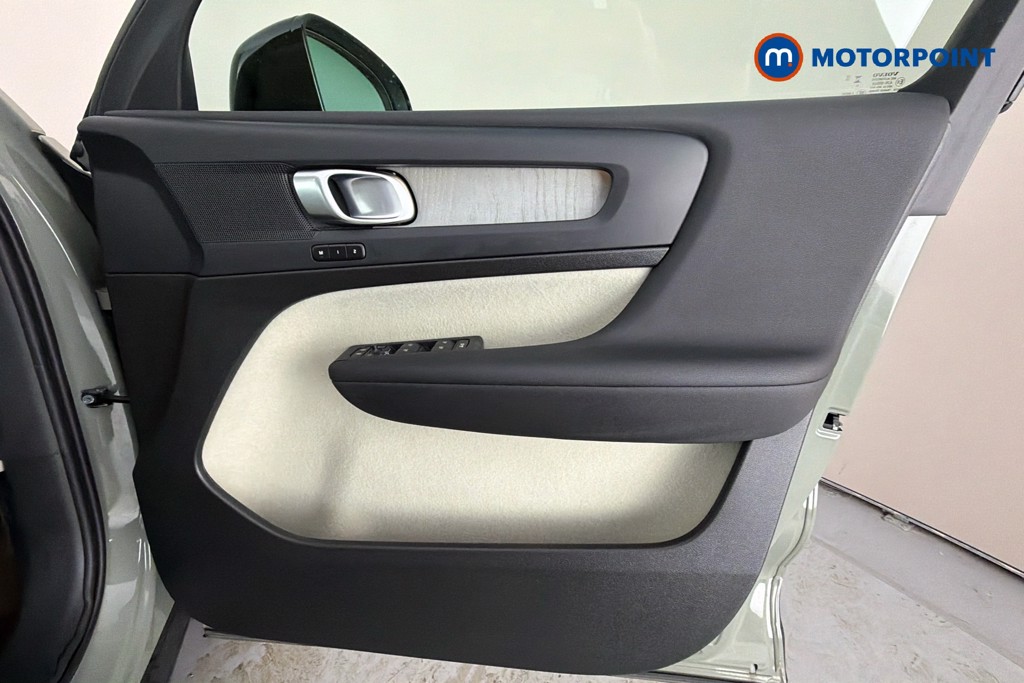 Volvo Xc40 Plus Automatic Petrol SUV - Stock Number (1666565) - 19th supplementary image