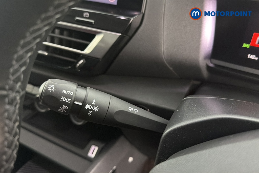 Citroen C4 X Shine Plus Automatic Diesel Saloon - Stock Number (1666680) - 5th supplementary image