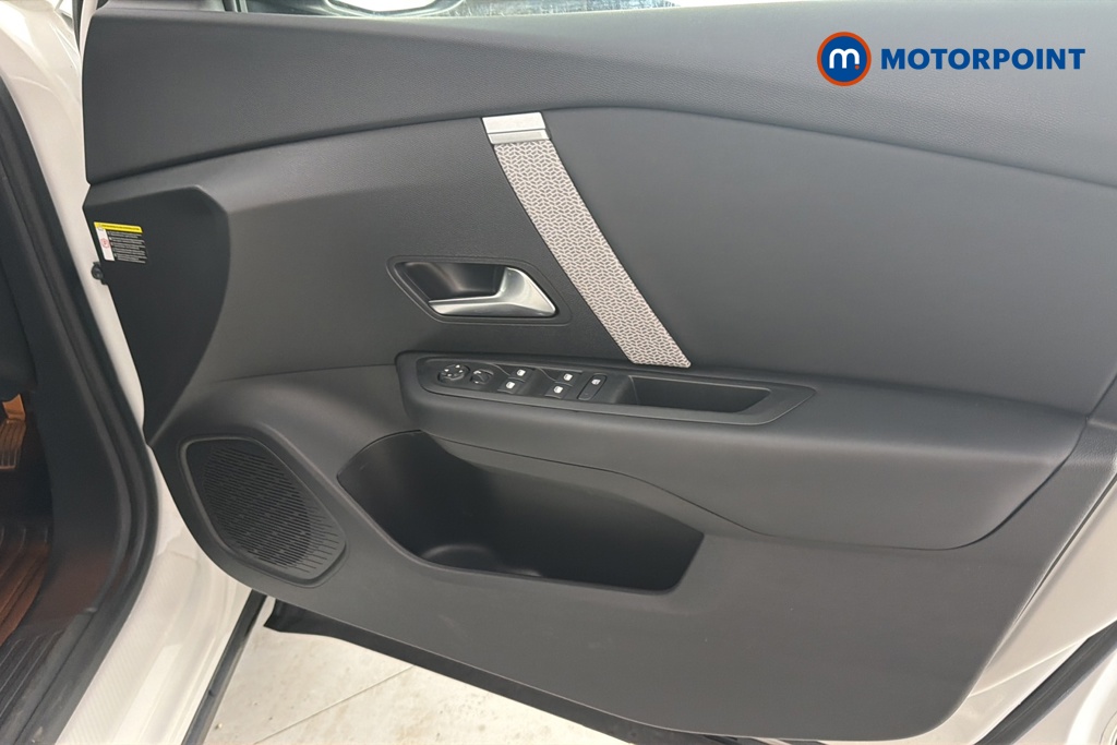 Citroen C4 X Shine Plus Automatic Diesel Saloon - Stock Number (1666680) - 18th supplementary image