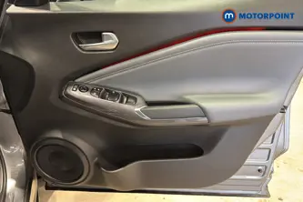 Nissan Juke Tekna Automatic Petrol SUV - Stock Number (1666879) - 18th supplementary image