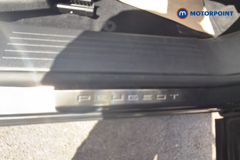 Peugeot 5008 GT Automatic Petrol SUV - Stock Number (1616950) - 25th supplementary image