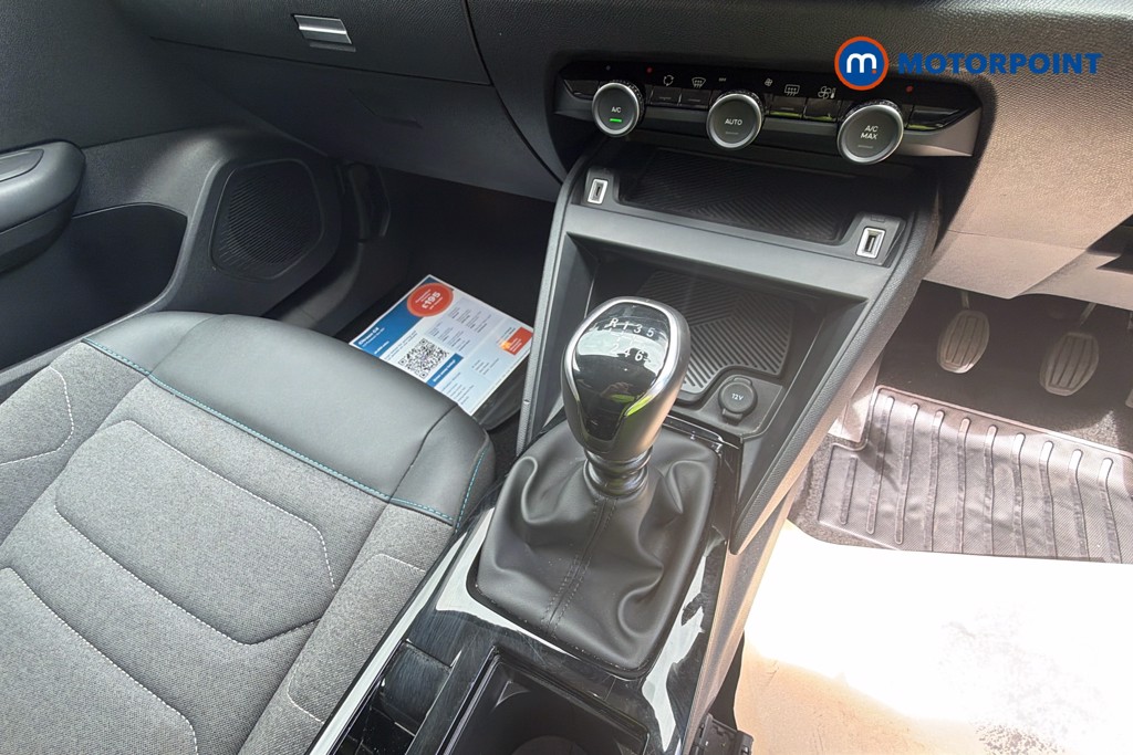 Citroen C4 YOU Manual Petrol Hatchback - Stock Number (1642047) - 4th supplementary image