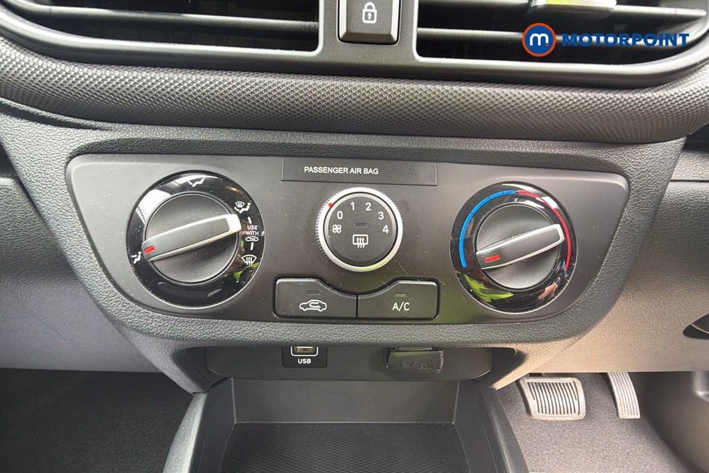 Hyundai I10 Se Connect Automatic Petrol Hatchback - Stock Number (1646311) - 4th supplementary image