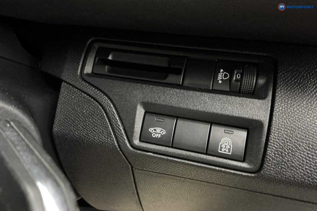 Peugeot 3008 Allure Manual Diesel SUV - Stock Number (1647583) - 15th supplementary image