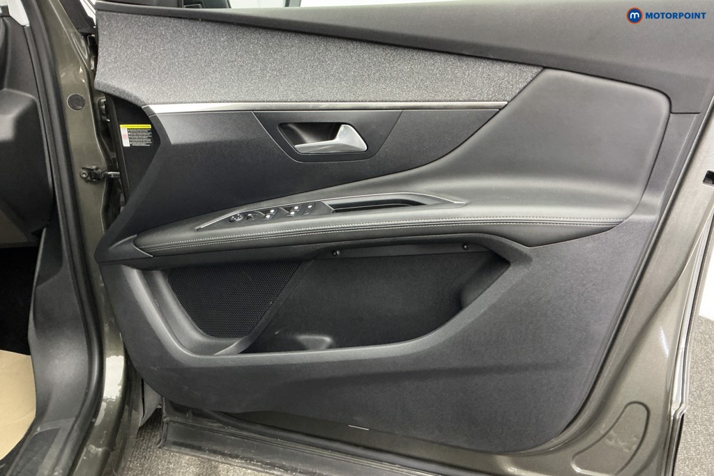 Peugeot 3008 Allure Manual Diesel SUV - Stock Number (1647583) - 16th supplementary image