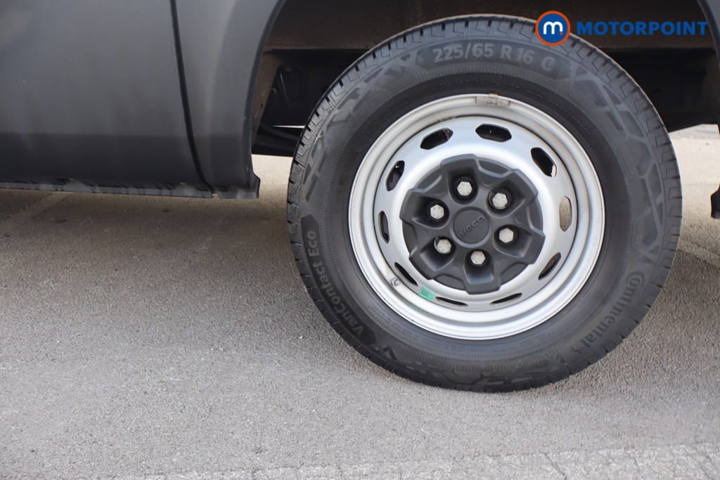 Iveco Daily Business Automatic Diesel High Volume-High Roof Van - Stock Number (1651384) - 15th supplementary image