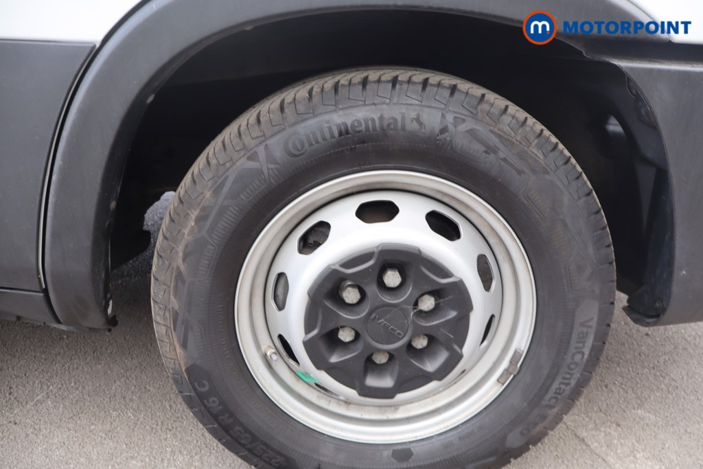 Iveco Daily Business Automatic Diesel High Volume-High Roof Van - Stock Number (1651384) - 17th supplementary image
