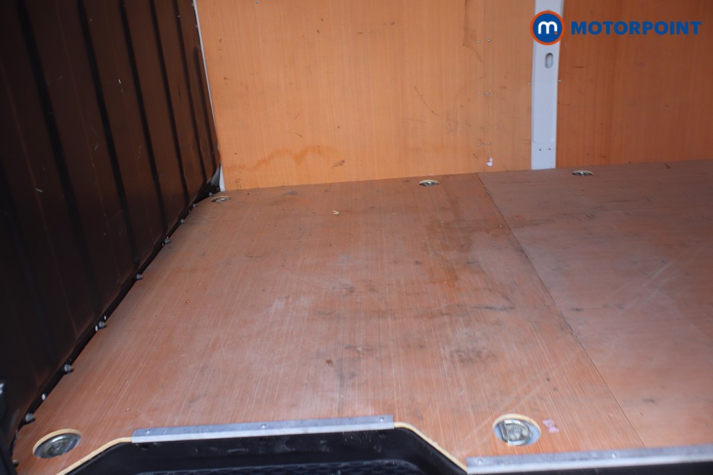 Iveco Daily Business Automatic Diesel High Volume-High Roof Van - Stock Number (1651384) - Rear bumper
