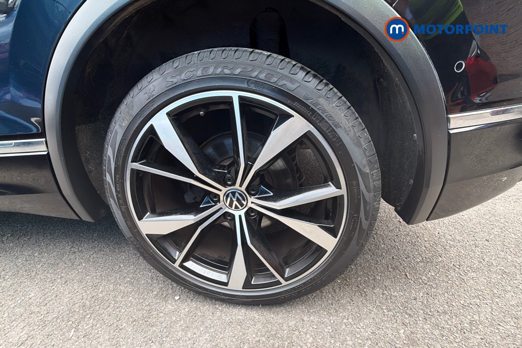 Volkswagen Tiguan R-Line Automatic Petrol SUV - Stock Number (1652808) - 33rd supplementary image