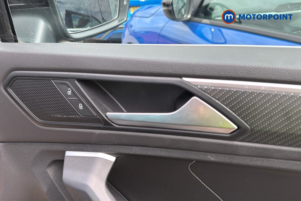 Volkswagen Tiguan R-Line Automatic Petrol SUV - Stock Number (1652808) - 42nd supplementary image