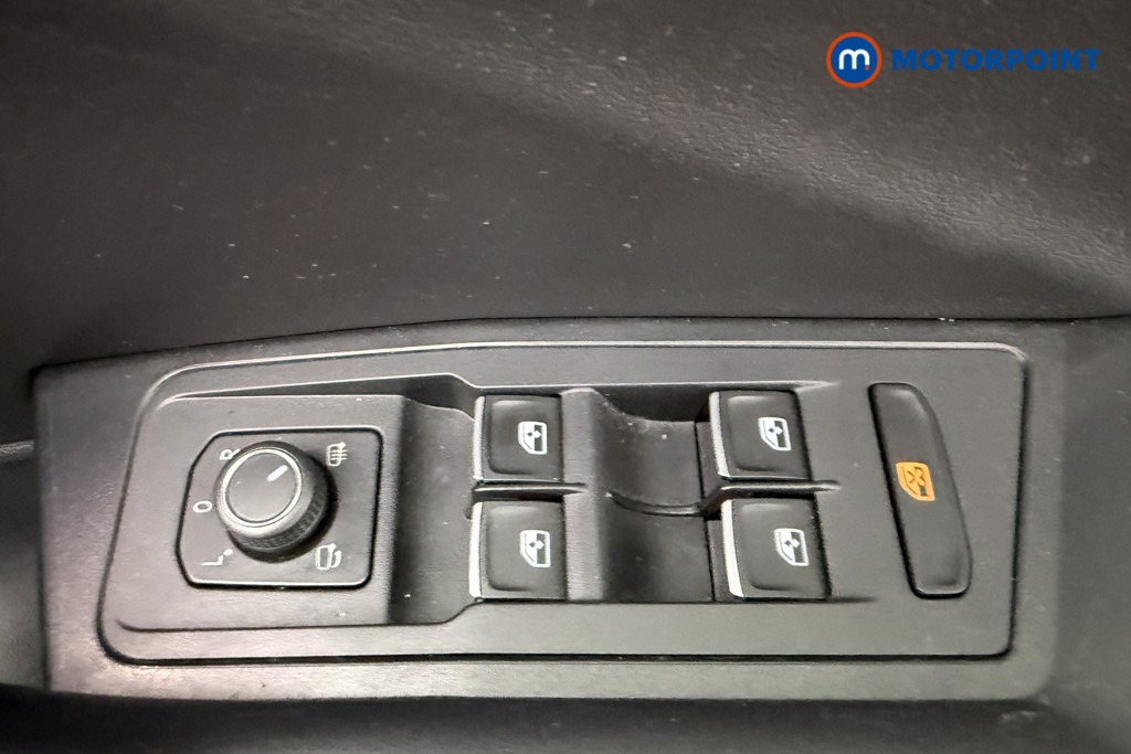 Volkswagen T-Roc R-Line Automatic Petrol SUV - Stock Number (1653927) - 19th supplementary image