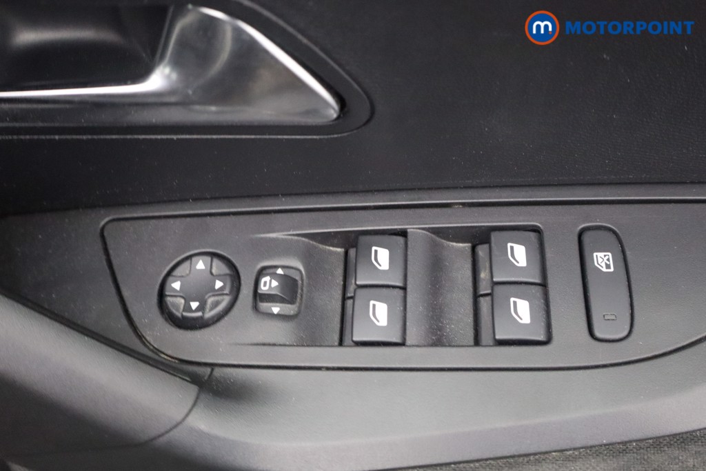 Peugeot 2008 Active Premium-Plus Manual Petrol SUV - Stock Number (1654601) - 8th supplementary image