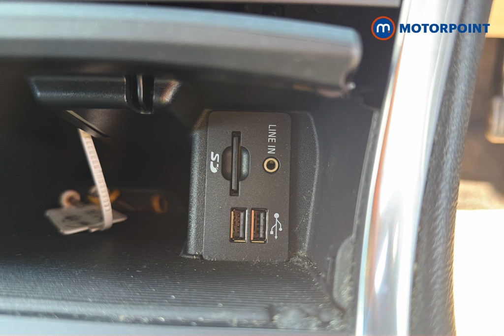 Ford Edge Titanium Manual Diesel SUV - Stock Number (1655152) - 6th supplementary image