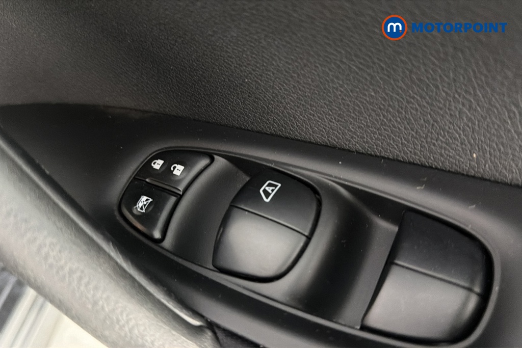 Nissan Qashqai Acenta Manual Petrol SUV - Stock Number (1655574) - 19th supplementary image