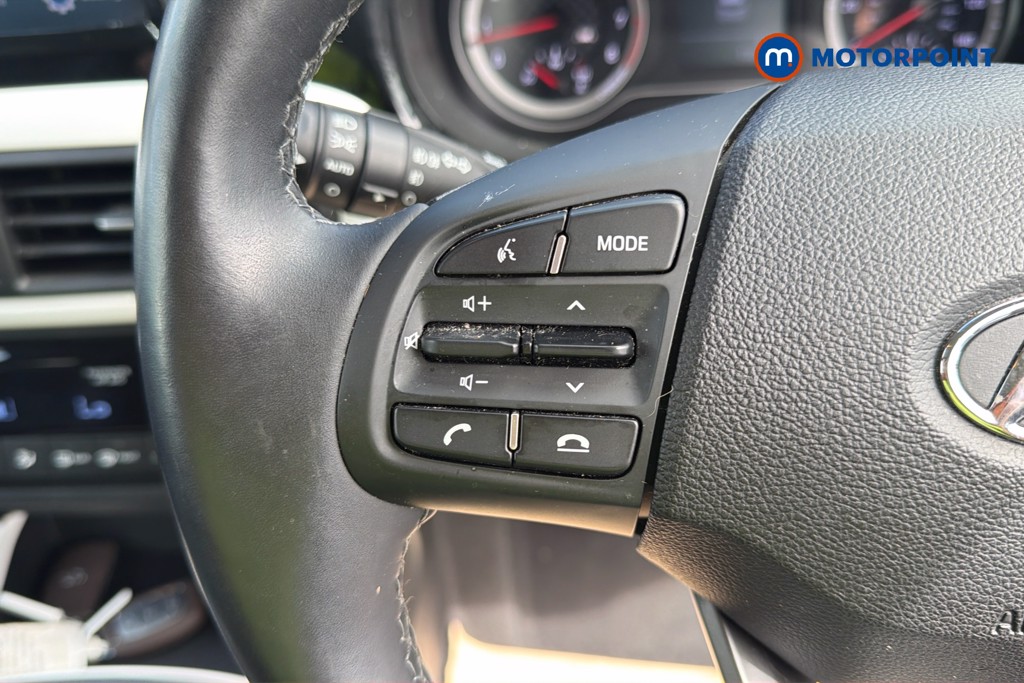 Hyundai I10 Premium Automatic Petrol Hatchback - Stock Number (1655993) - 1st supplementary image