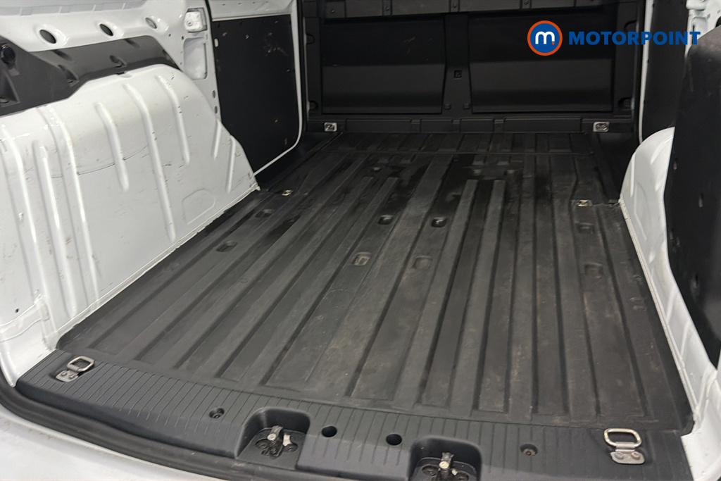 Ford Transit Connect Limited Automatic Petrol Plug-In Hybrid Panel Van - Stock Number (1656596) - 30th supplementary image