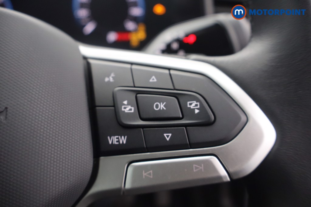 Volkswagen Passat Life Automatic Petrol Plug-In Hybrid Estate - Stock Number (1657369) - 16th supplementary image