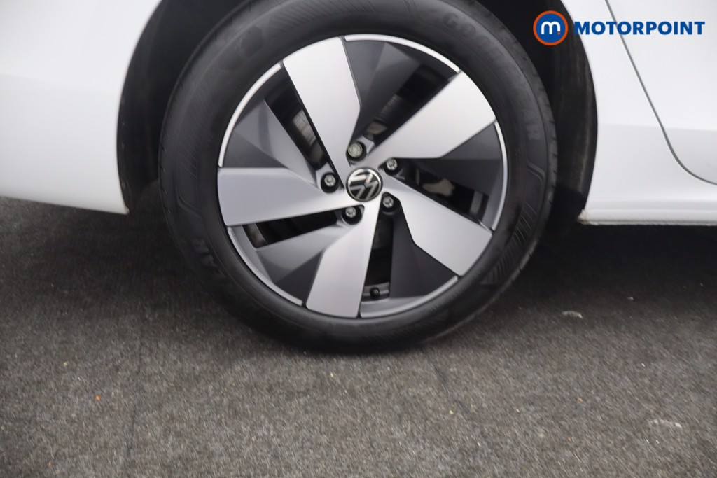 Volkswagen Passat Life Automatic Petrol Plug-In Hybrid Estate - Stock Number (1657369) - 29th supplementary image