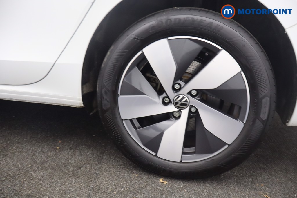 Volkswagen Passat Life Automatic Petrol Plug-In Hybrid Estate - Stock Number (1657369) - 32nd supplementary image