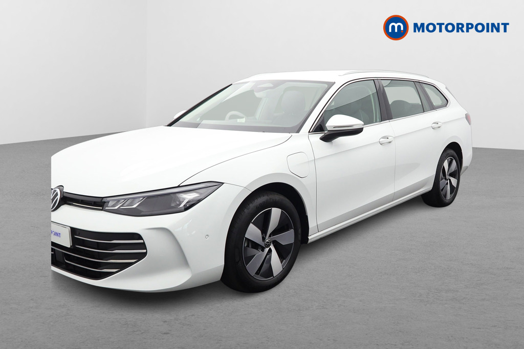 Volkswagen Passat Life Automatic Petrol Plug-In Hybrid Estate - Stock Number (1657369) - Passenger side front corner