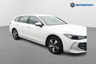 Volkswagen Passat Life Automatic Petrol Plug-In Hybrid Estate - Stock Number (1657369) - Drivers side front corner