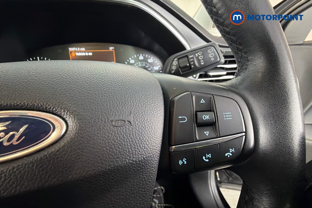 Ford Focus Titanium Manual Petrol Hatchback - Stock Number (1657803) - 4th supplementary image