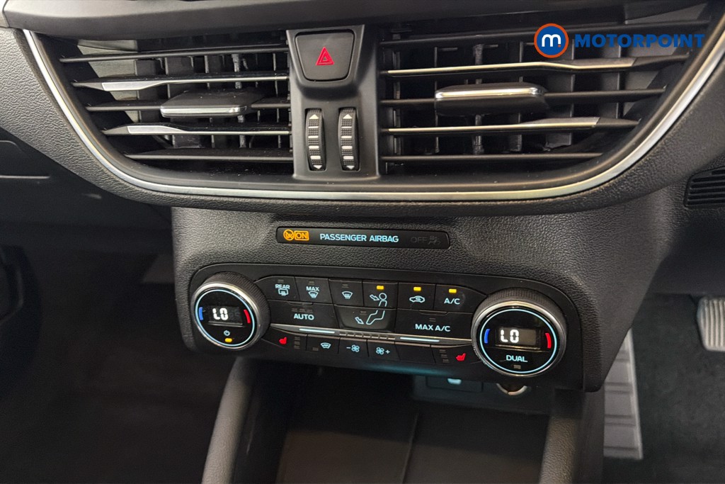 Ford Focus Titanium Manual Petrol Hatchback - Stock Number (1657803) - 12th supplementary image