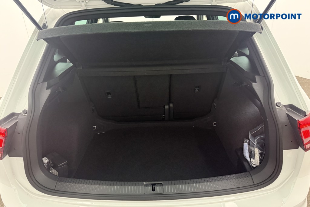Volkswagen Tiguan R-Line Edition Automatic Petrol SUV - Stock Number (1657817) - 4th supplementary image
