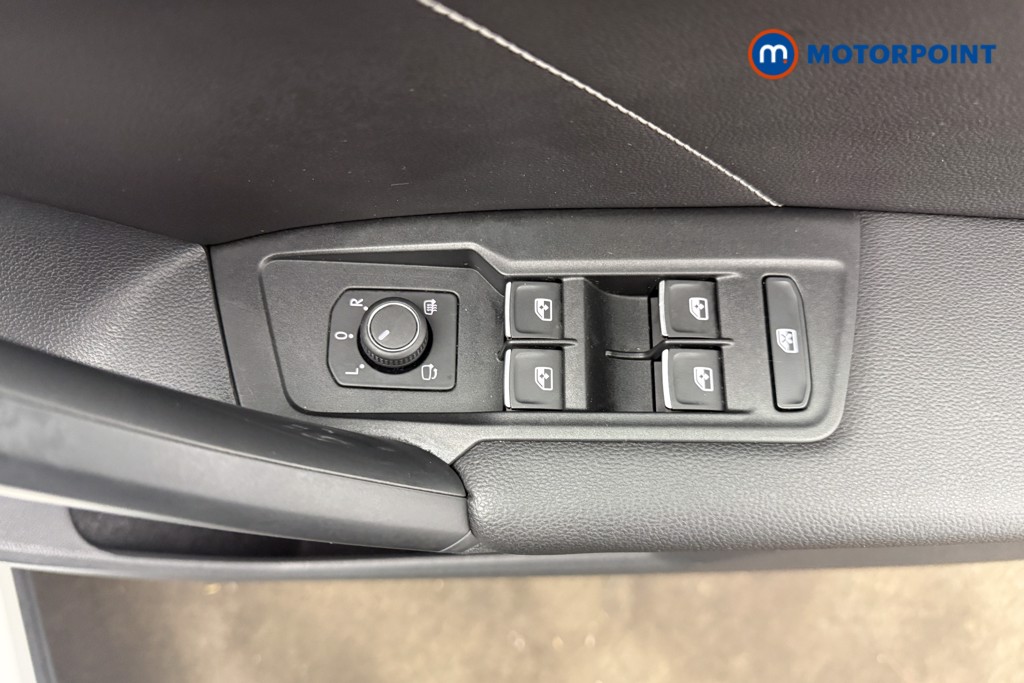Volkswagen Tiguan R-Line Edition Automatic Petrol SUV - Stock Number (1657817) - 15th supplementary image