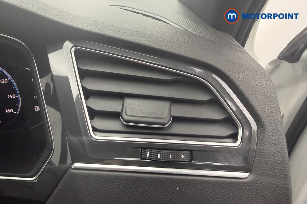 Volkswagen Tiguan R-Line Edition Automatic Petrol SUV - Stock Number (1657817) - 16th supplementary image