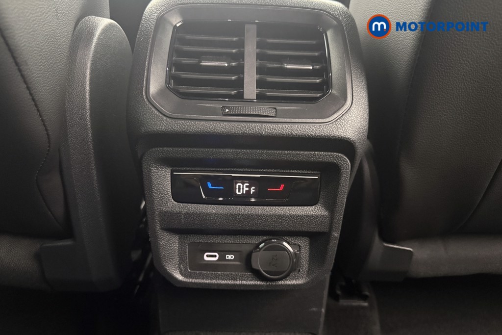 Volkswagen Tiguan R-Line Edition Automatic Petrol SUV - Stock Number (1657817) - 29th supplementary image